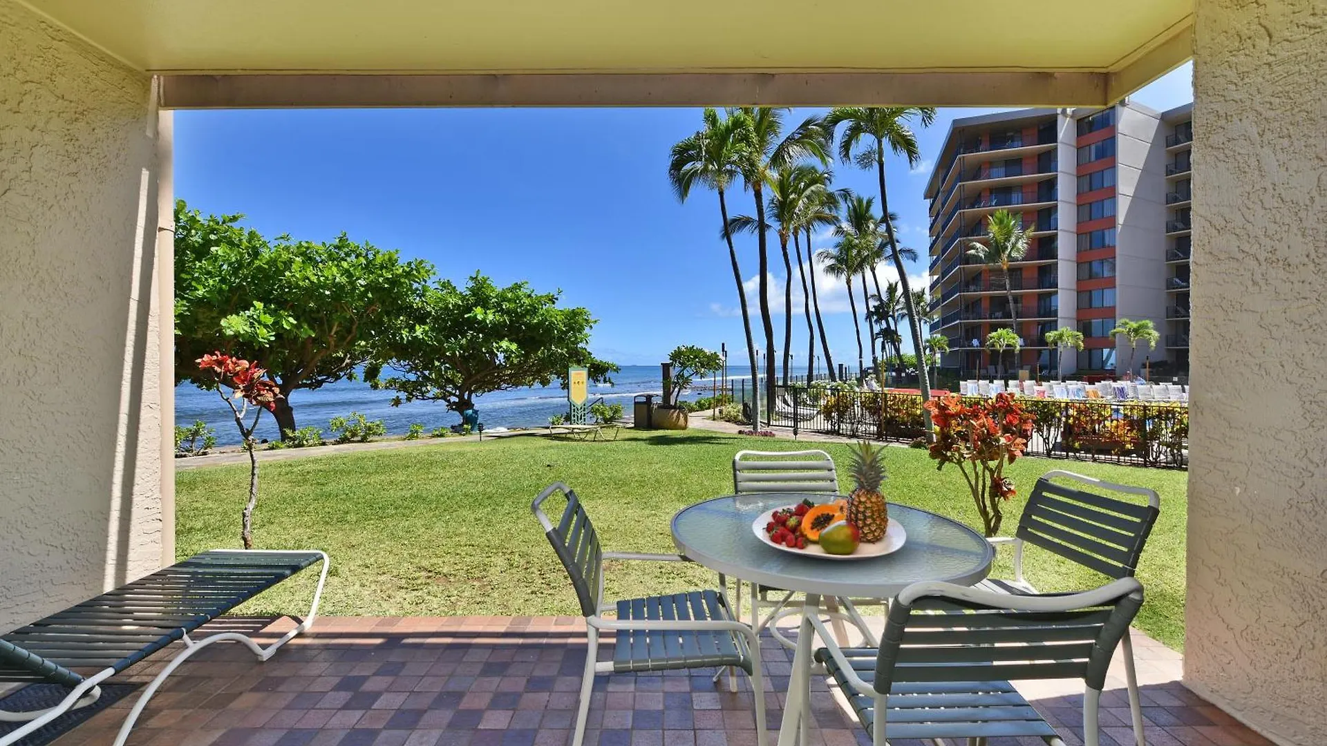 Kaanapali Shores 160 - Sleep Steps Away From The Ocean Kahana